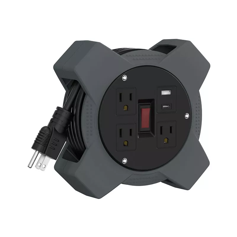 Carretel de cabo plástico USB de 3 tomadas 20 pés